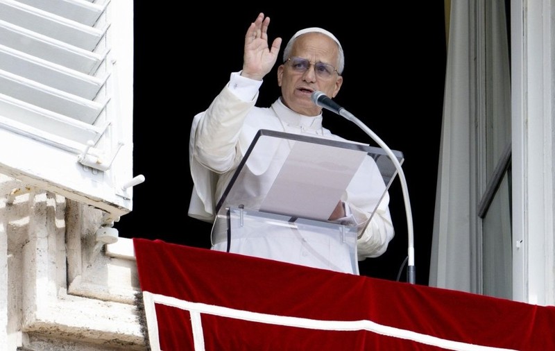 Papa Leon al XIV-lea a anunțat că va fi operat la plămâni. Sursă foto: Hepta.