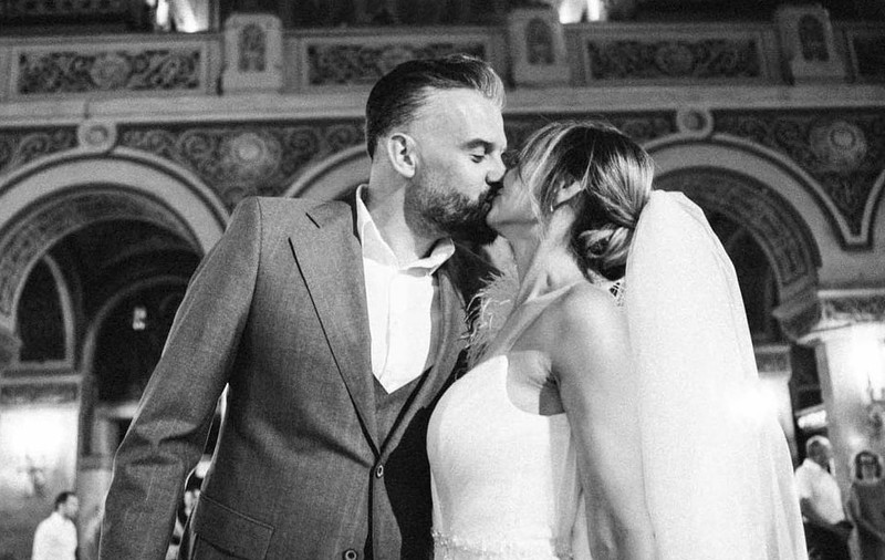 Roxana Ionescu și Tinu Vidaicu s-au căsătorit religios. Primele imagini de la eveniment