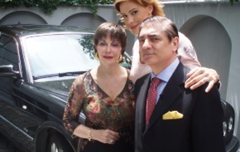 Prinţul Paul îşi prezintă maşinile la Pro Motor