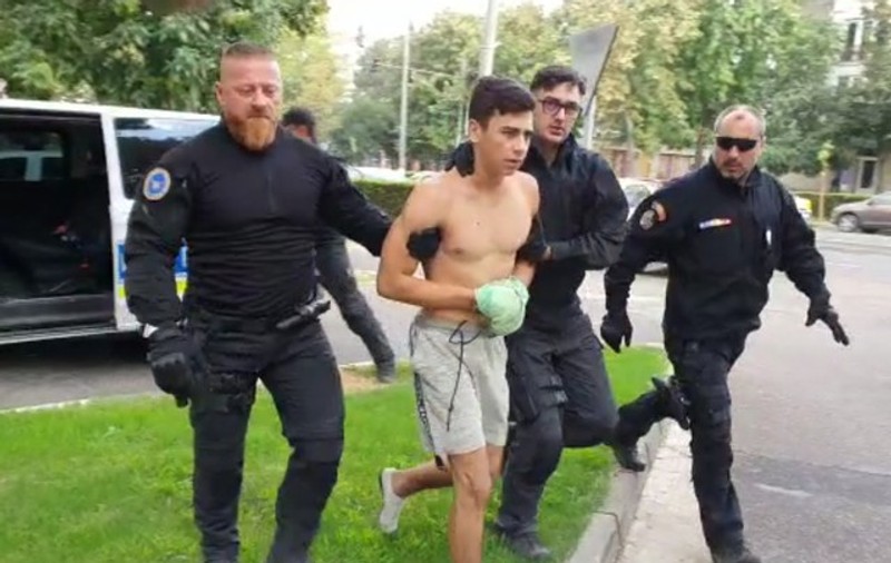 Tânărul care a evadat din sediul poliției din Urziceni a fost prins după trei zile, la câțiva kilometri de locul de unde fugise