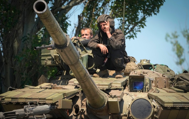 Cehii au strâns 1,3 milioane de dolari pentru un tanc T-72 modernizat, care va fi trimis Ucrainei