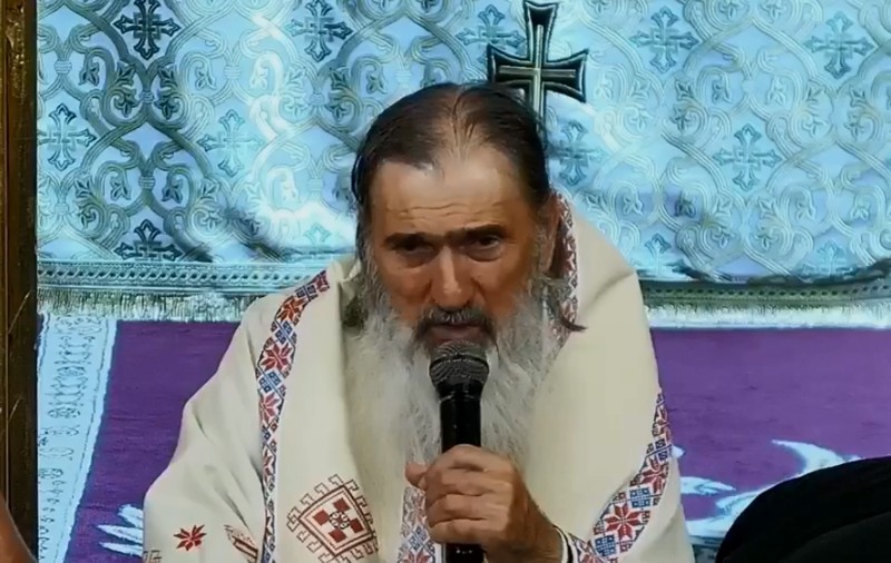 ÎPS Teodosie, bruiat în timpul slujbei: „Să-mi dai banii înapoi, diavole ce ești!”. Cine l-a întrerupt pe arhiepiscopul Tomisului