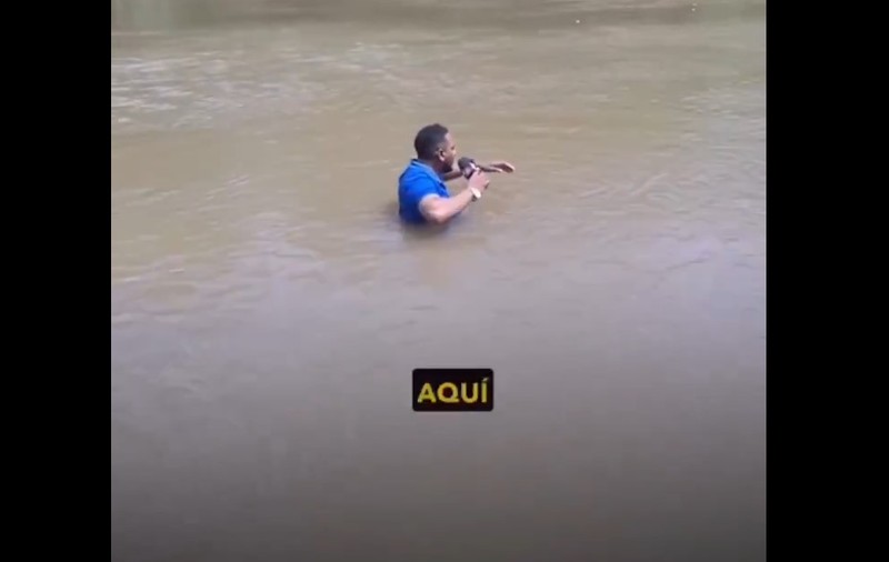 Un jurnalist a călcat pe cadavrul unei fete dispărute, chiar în timp ce filma un reportaj în direct, pe o plajă din Brazilia