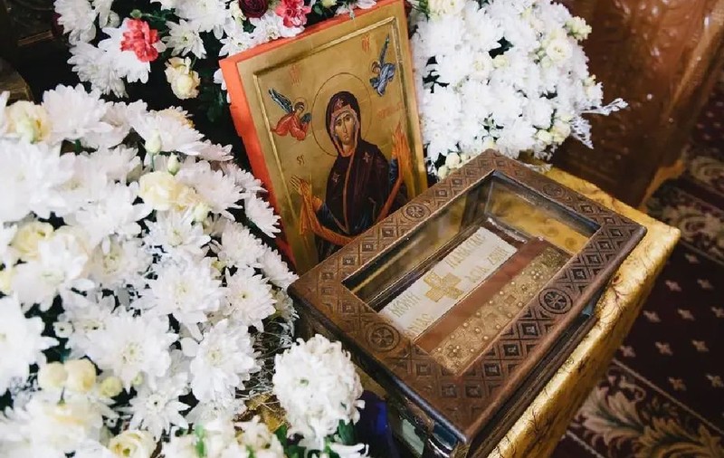 Brâul Maicii Domnului, purtat în pelerinaj pentru prima dată la Biserica Înălțarea Domnului din Ploiești
