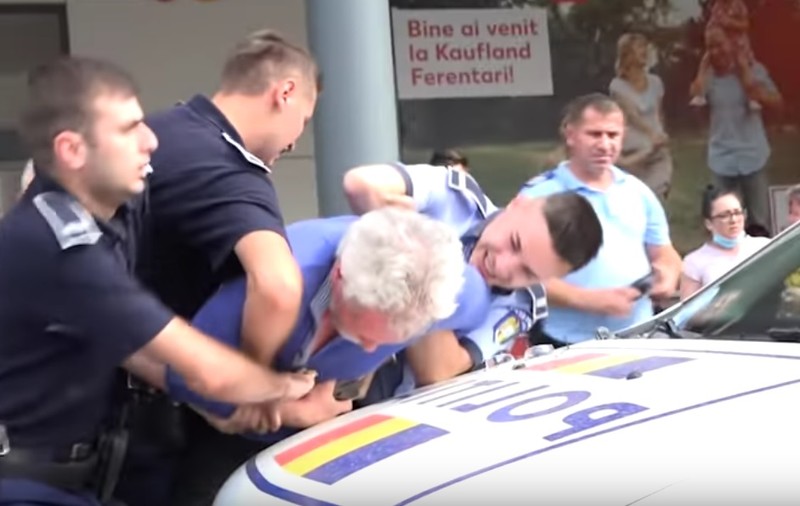 Poliţiştii care au intervenit în scandalul din faţa magazinului Kaufland din București, cercetaţi disciplinar