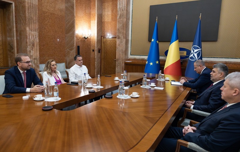 Guvernul se consultă cu Opoziția pentru a stabili datele alegerilor prezidențiale și parlamentare. Cine a venit în prima zi și programul de marți | VIDEO