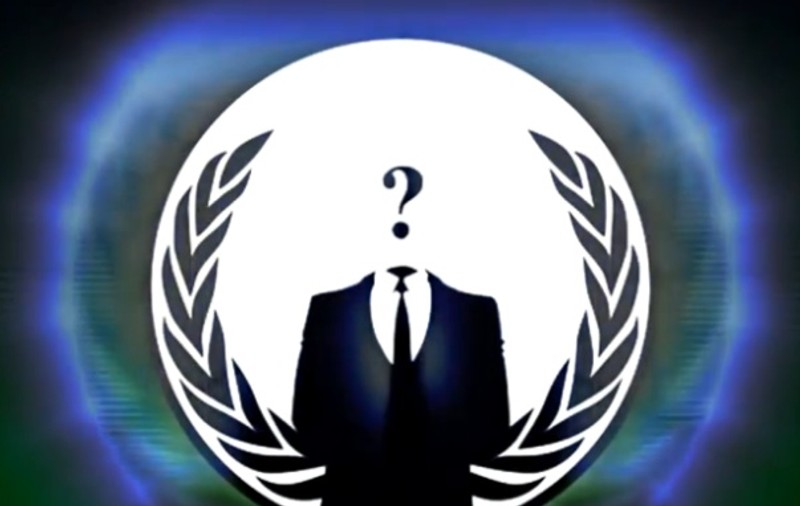 Anonymous ameninţă că la miezul nopţii va publica documente secrete despre premierul Ungureanu