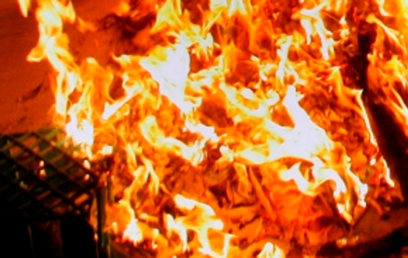 Românul care şi-a dat foc în Italia a murit