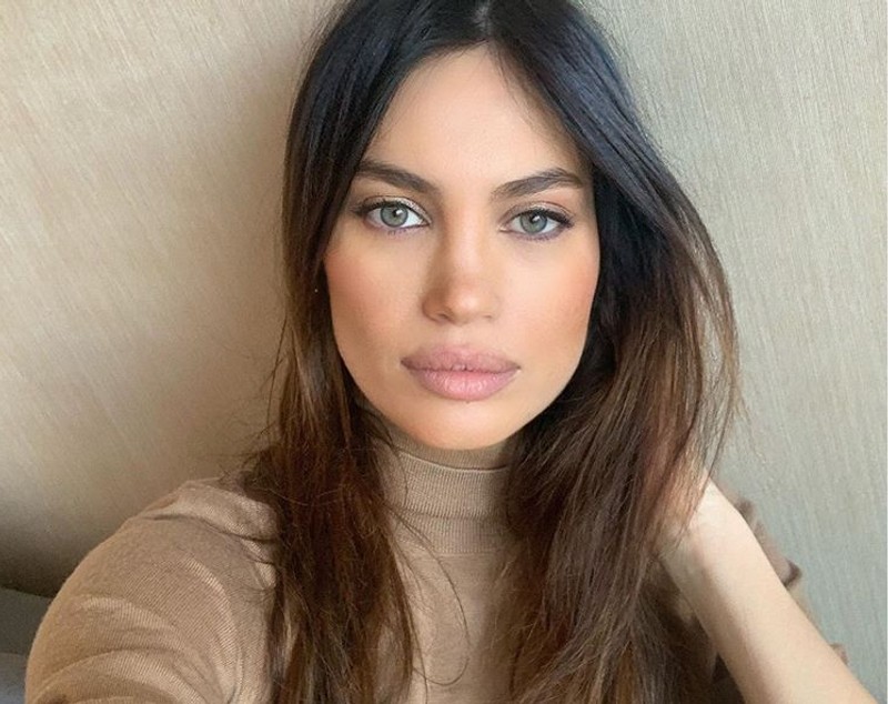 Alina Pușcău rupe tăcerea și vorbește despre momentele delicate din viața ei. „Trebuia să fiu în film cu Brad Pitt. Nu m-au luat pe mine”