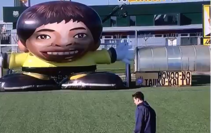 Leo Messi i-a înnebunit pe asiatici. Superstarul Barcelonei s-a descurcat excepțional în fața unui portar uriaș | VIDEO