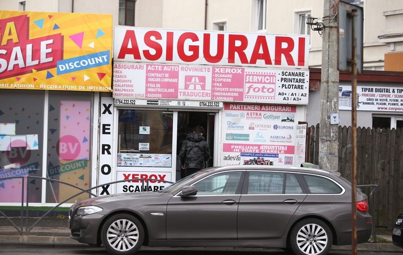 Șoferii din București și Ilfov, discriminați de asigurători la polițele RCA, acuză service-urile din România. Tarifele sunt duble față de restul țării
