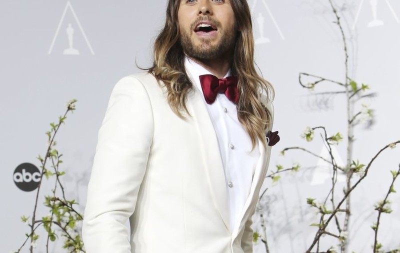 JARED LETO, câştigătorul unui PREMIU OSCAR în 2014, şi-a CIOBIT STATUETA în timp ce o ARĂTA UNOR AMICI