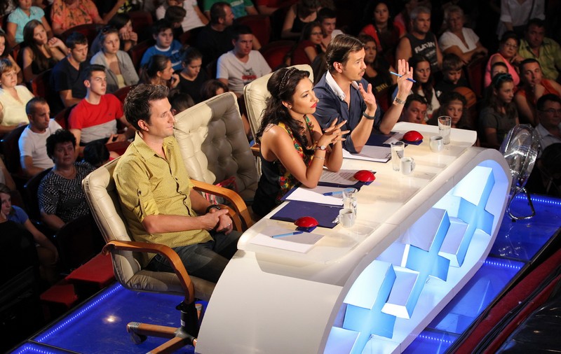 TRUCUL PRODUCĂTORILOR SHOW-ULUI "ROMÂNII AU TALENT" pentru A-I MULŢUMI pe cei DE ACASĂ: Au difuzat EMISIUNEA ŞI ÎN PAUZA PUBLICITARĂ!