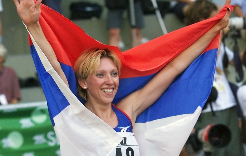 Campioana olimpică Svetlana Masterkova, care a învins-o pe Gabi Szabo în finala de 1.500 de metri de la JO 1996, internată cu suspiciune de accident cerebral