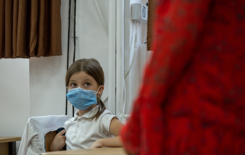 Discursurile despre COVID și vaccinare la orele de curs i-au costat locul de muncă pe mai mulți profesori americani