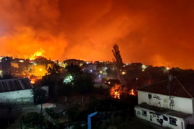 Incendii masive în insula Evia FOTO: EPA