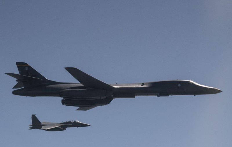 Coreea de Nord reacționează după ce SUA au trimis bombardiere în apropierea țării: „Trump face inevitabil un atac cu rachetă”