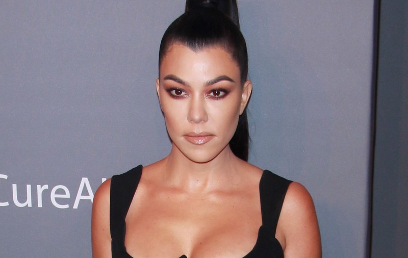 Kourtney Kardashian, ședință foto incendiară! S-a fotografiat complet goală