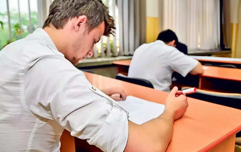 De ce vrea premierul Marii Britanii ca toți elevii să studieze matematica până la 18 ani, inclusiv cei de la științe umaniste