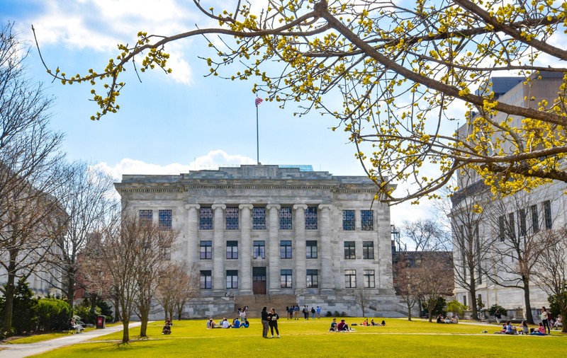 Universitatea Harvard, zguduită de acuzații de trafic de organe. Directorul morgii de la Școala de Medicină, arestat