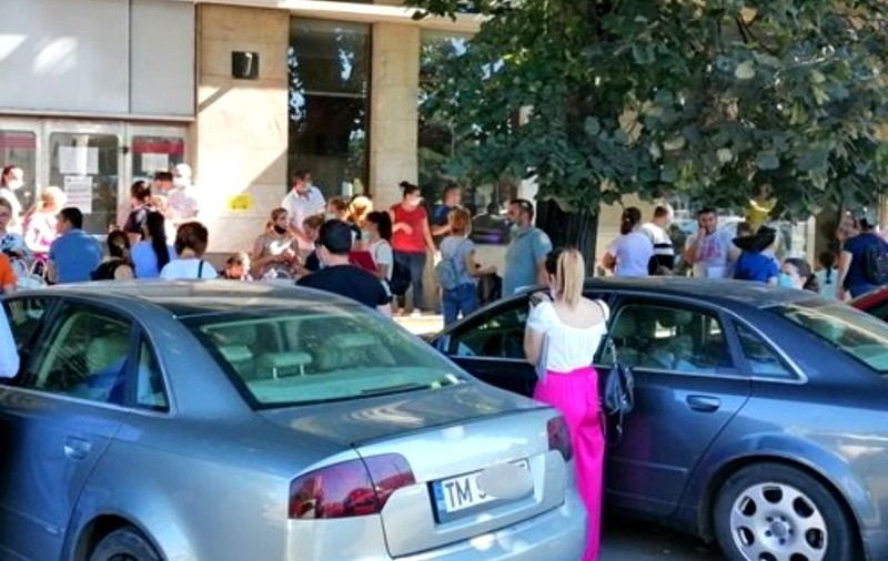 În urma măsurilor de distanțare, creșele Primăriei din Timișoara au rămas cu doar 85 de locuri. Peste 500 de copii sunt “în așteptare”