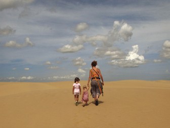 Specialiştii cred că vacanţele cu întreaga familie vor fi mai ieftine Foto: Hepta