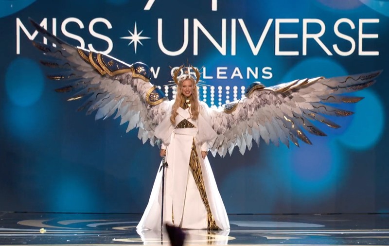 Ținutele alese de Miss Ucraina și Miss Rusia pentru defilarea de la concursul Miss Universe 2023