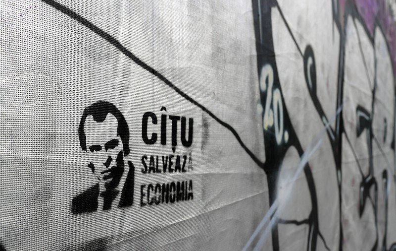 Un om ferm, dar cam zdruncinat. Premierul Cîțu scumpește pâinea, dar ieftinește circul