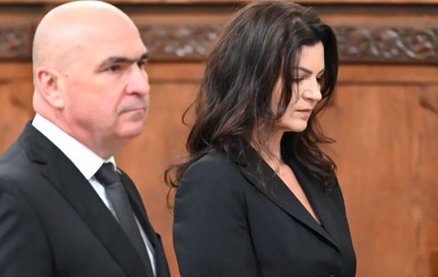 Răspunsul lui Ilie Bolojan i-a lăsat mască și pe reporteri. A fost întrebat de partenera lui de viață, Ioana Fâșie, iar ce a urmat a generat un val de reacții