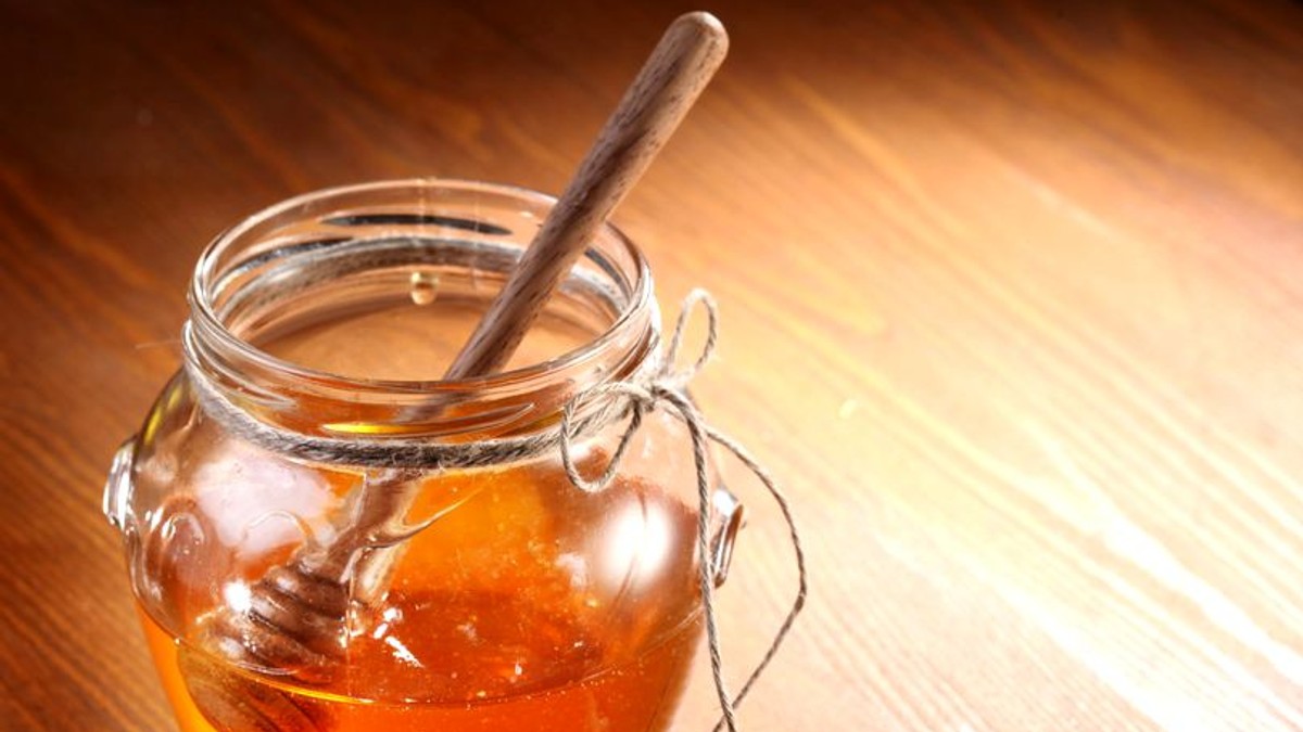 Alimentele cele mai contrafăcute pe care le cumpărăm frecvent. Fenomenul fraudei alimentare, îngrijorător în România