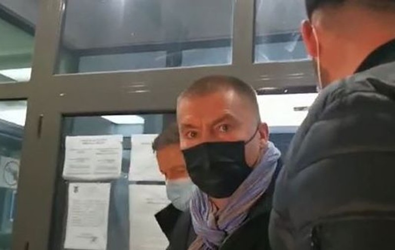 Chirurgul braşovean Sorin Baloş, condamnat cu suspendare pentru luare de mită. Prins în flagrant când lua șpagă pentru o operaţie pe cord deschis