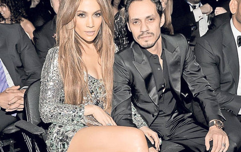 Jennifer Lopez divorţează de Marc Anthony din cauza geloziei lui