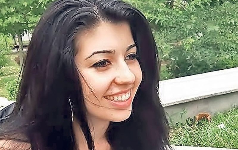 Nu are bani să publice o carte, dar are 4,2 milioane de cititori