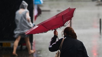 Avertizare nowcasting cod portocaliu de furtună în Ilfov, cod galben la București: vântul depășește 75 km/h