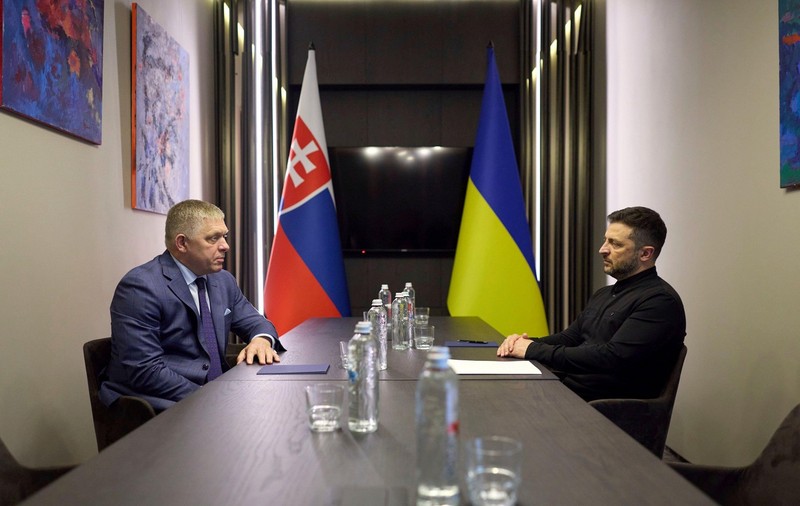 Robert Fico renunță la Rusia? Premierul slovac se duce la Kiev și vrea relații „amicale” cu Ucraina, după o convorbire la telefon cu Volodimir Zelenski