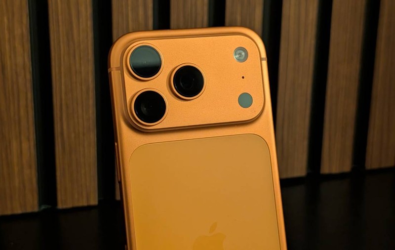 Apple vrea să facă un iPhone care merge prin satelit
