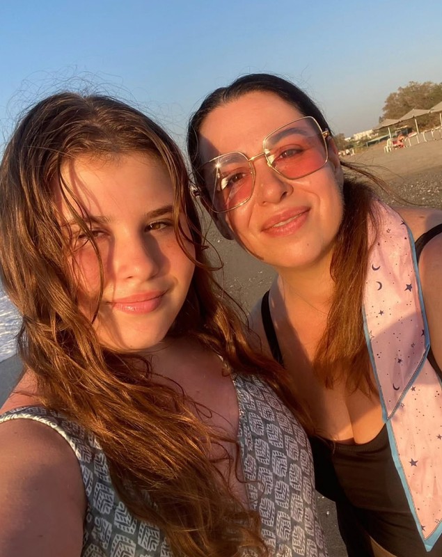 Motivul pentru care Oana Roman a fost nevoită să-și ia fiica din tabără. Vedeta a mers de urgență la Târgu Jiu