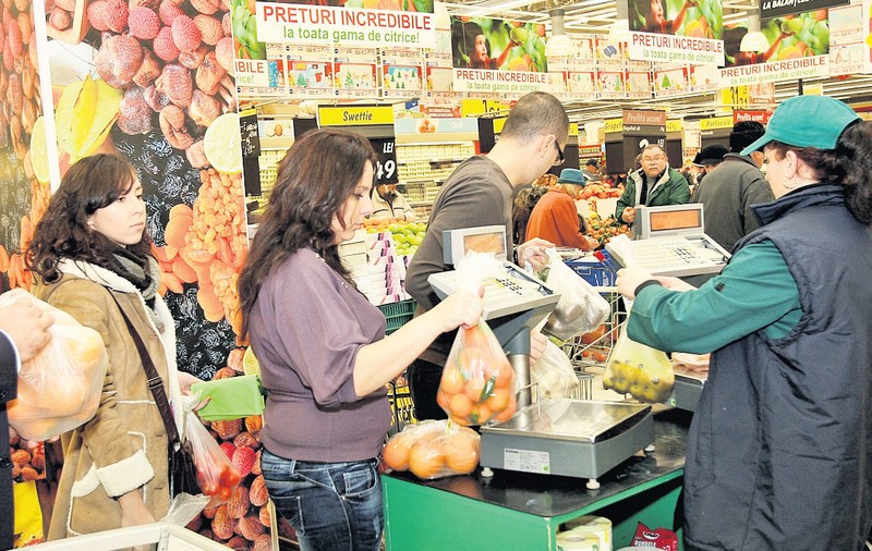 Mâncarea este în continuă scumpire | Statistica INS pentru februarie 2016 arată că degeaba a scăzut TVA
