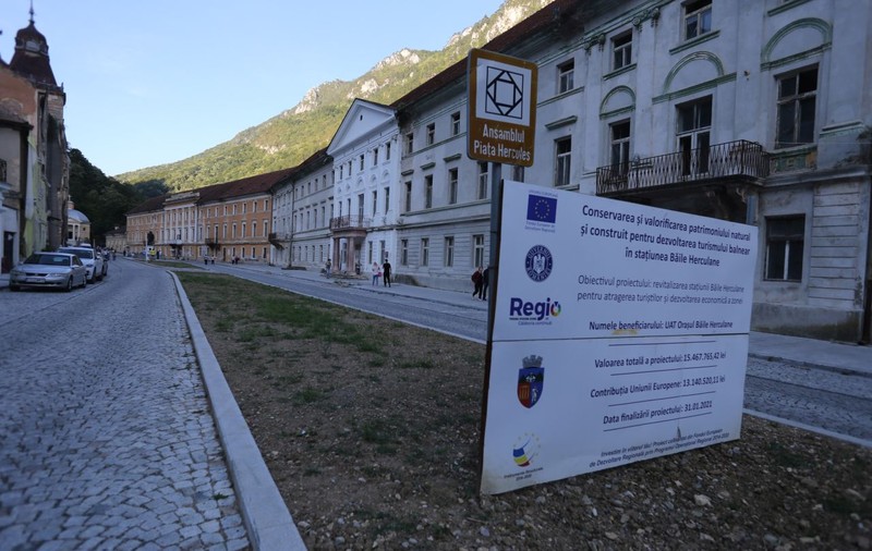 Condamnări grele în dosarul devalizării stațiunii Băile Herculane: un avocat a primit 10 ani și 4 luni de închisoare. Hoteluri renumite, confiscate și întoarse în patrimoniul statului român
