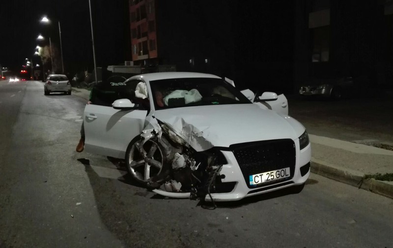 A lovit mașina Poliției într-un accident la Constanța. Ce explicație a avut studentul neatent, aflat la volan