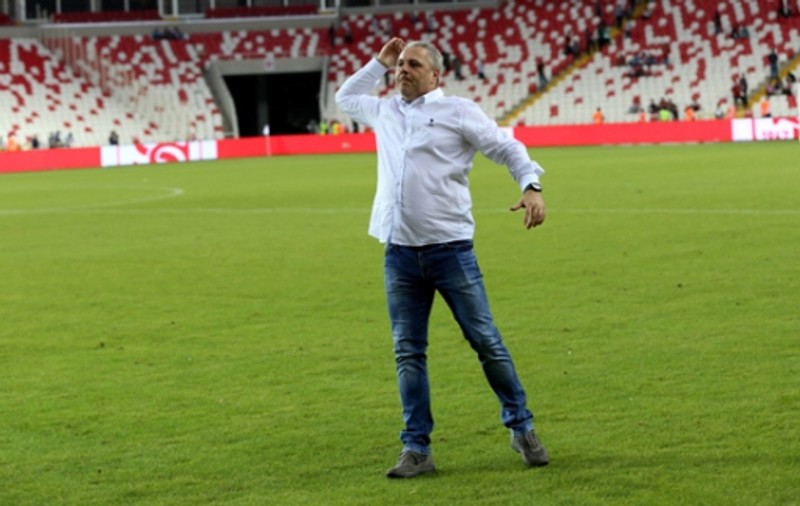 Șumudică l-a sunat pe Dică: ”N-am nicio răutate. Am râs când am citit ce-a spus”