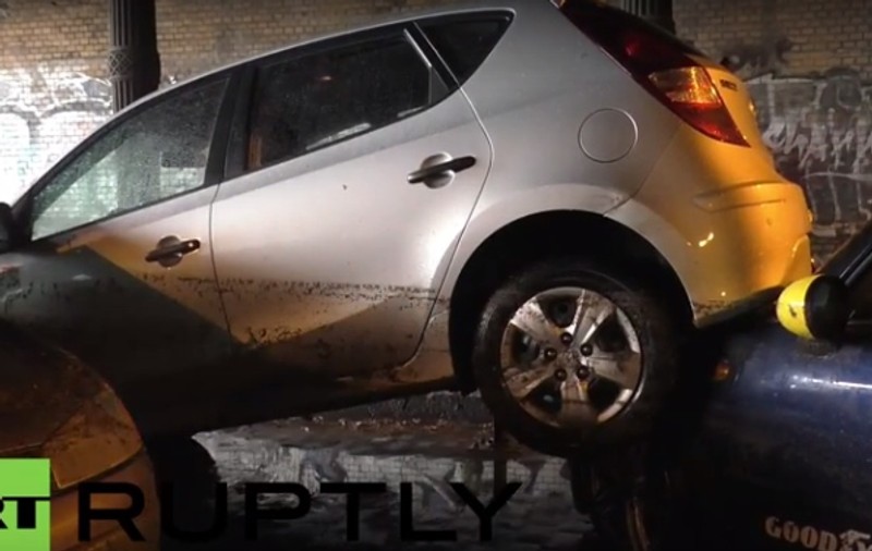 Imagini de groază din Berlin. Carambol cu 40 de mașini într-un pasaj | VIDEO