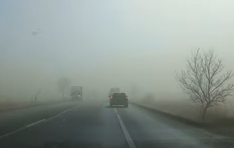 Nori de praf deasupra Bucureștiului și altor județe aflate sub cod galben de vânt. Ce spune Ministerul Mediului