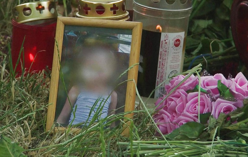 Eșec al sistemului de justiție din Austria: Unul dintre afganii suspectați de uciderea micuței Leonie trebuia să fie la închisoare