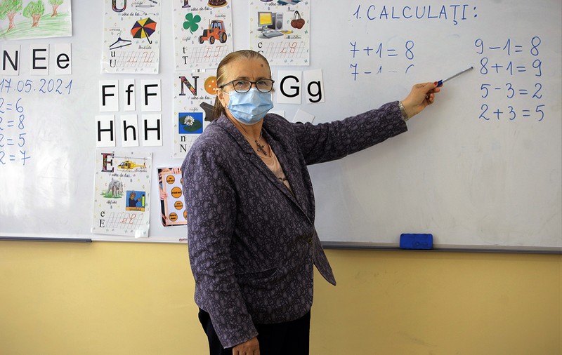 Ministrul educației a aflat câți profesori sunt vaccinați la 4 zile după ce a spus că „nimeni nu are datele”
