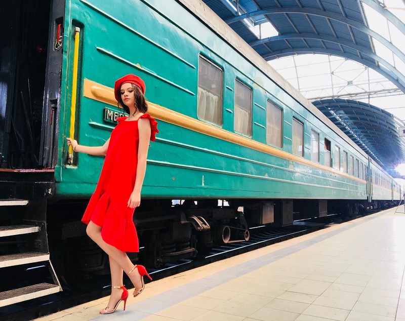 Cleopatra Stratan este de nerecunoscut în noul ei videoclip, „Te las cu inima“. Transformare incredibilă | FOTO & VIDEO