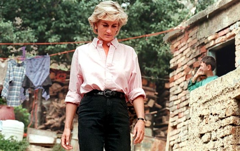 Fostul iubit al prinţesei Diana a murit. Oliver Hoare era grav bolnav