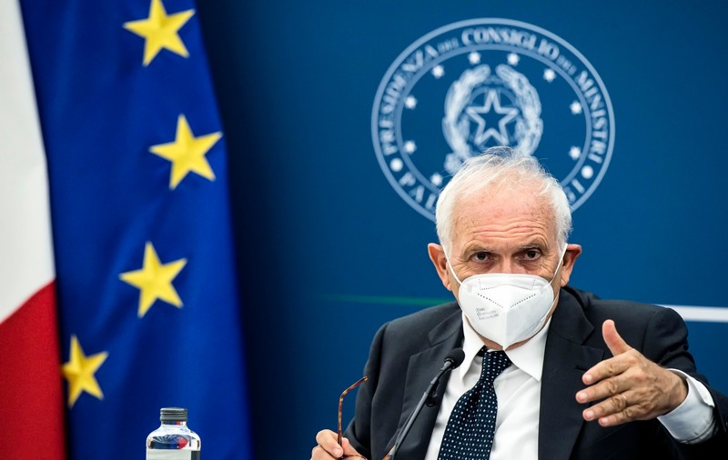 Ministrul educaţiei din Italia susţine vaccinarea obligatorie împotriva COVID a profesorilor