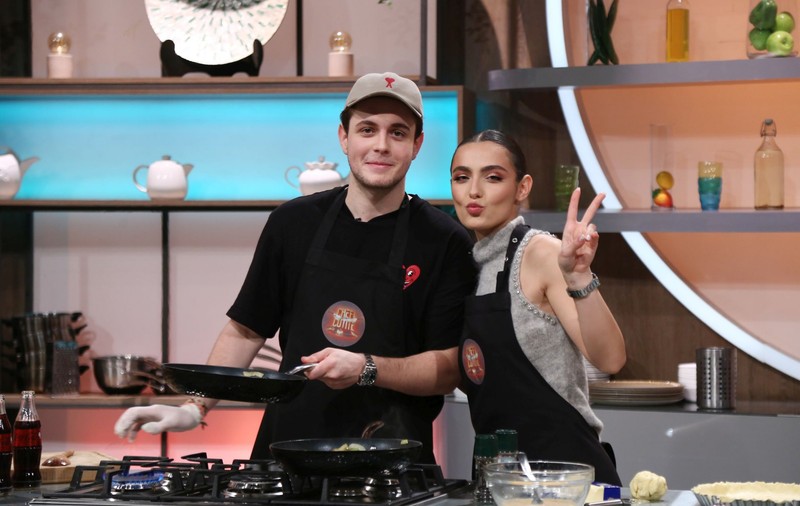 Alexia și Aris Eram vin la „Chefi la cuțite”. Copiii Andreei Esca vor să-i impresioneze pe jurați cu preparatul lor
