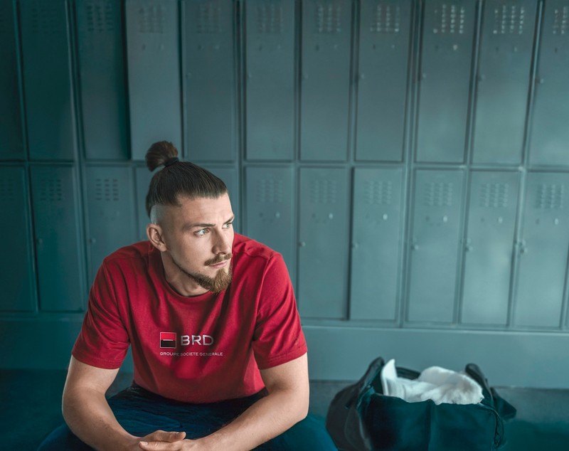 Radu Drăgușin a semnat primul său contract individual de publicitate: „Poate inspira generația care vine”